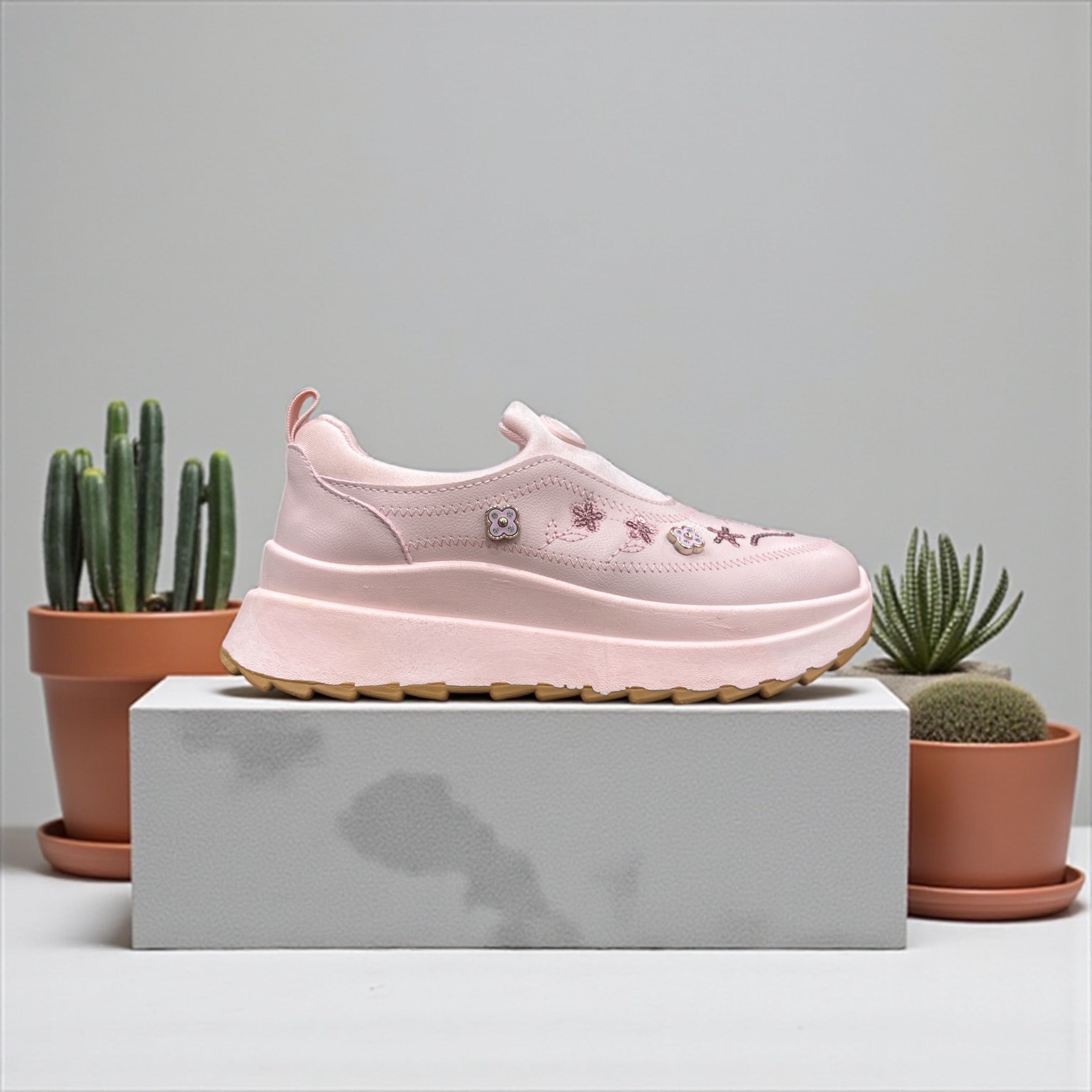 Blush Bloom Slip-Ons Ladies sneaker 3
